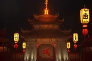 晚风信箱 路灯下孤零零的邮筒